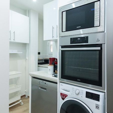 אתונה Acropolis View Modern Deluxe Suite With Balcony מראה חיצוני תמונה