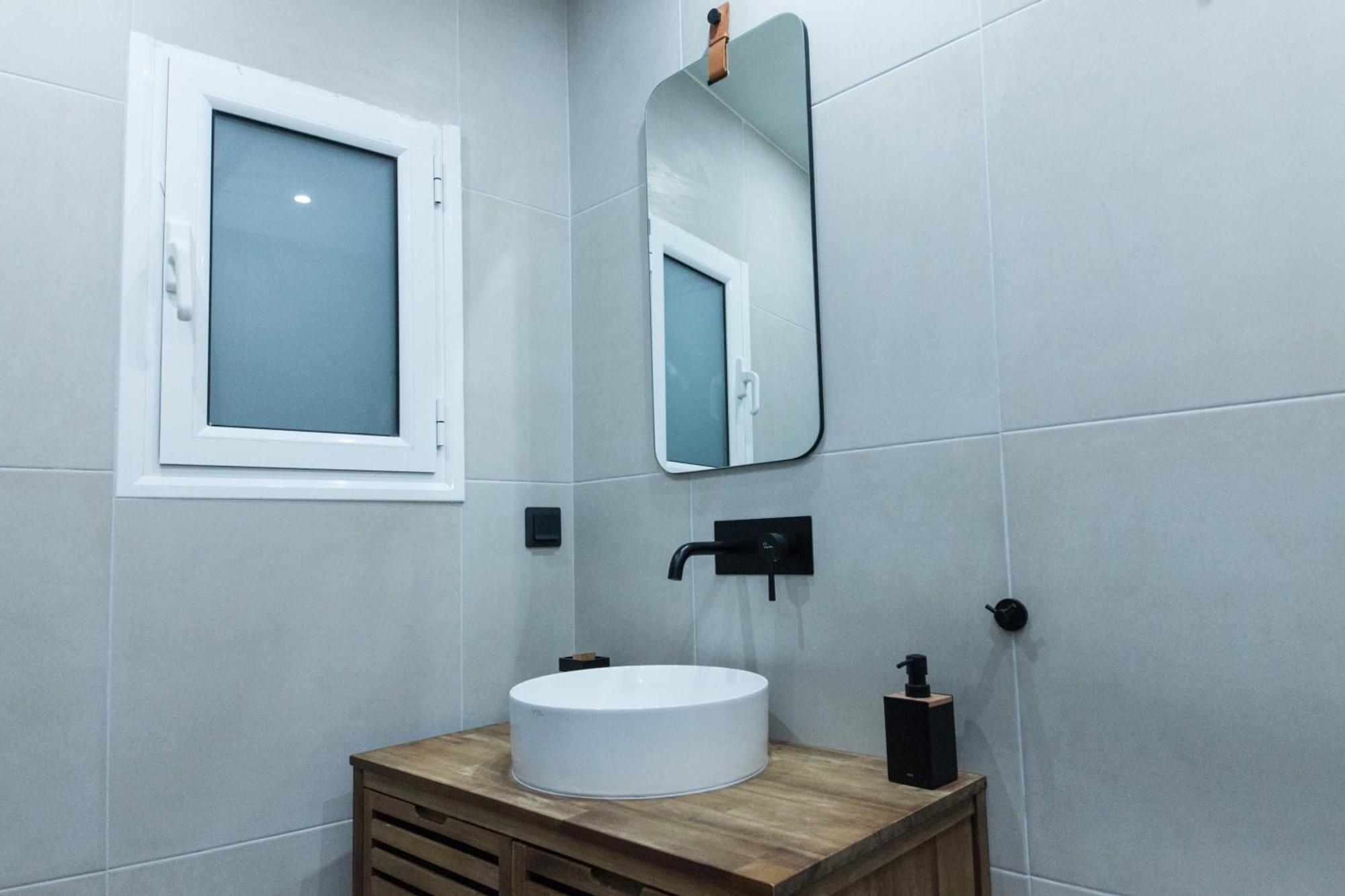 אתונה Acropolis View Modern Deluxe Suite With Balcony מראה חיצוני תמונה