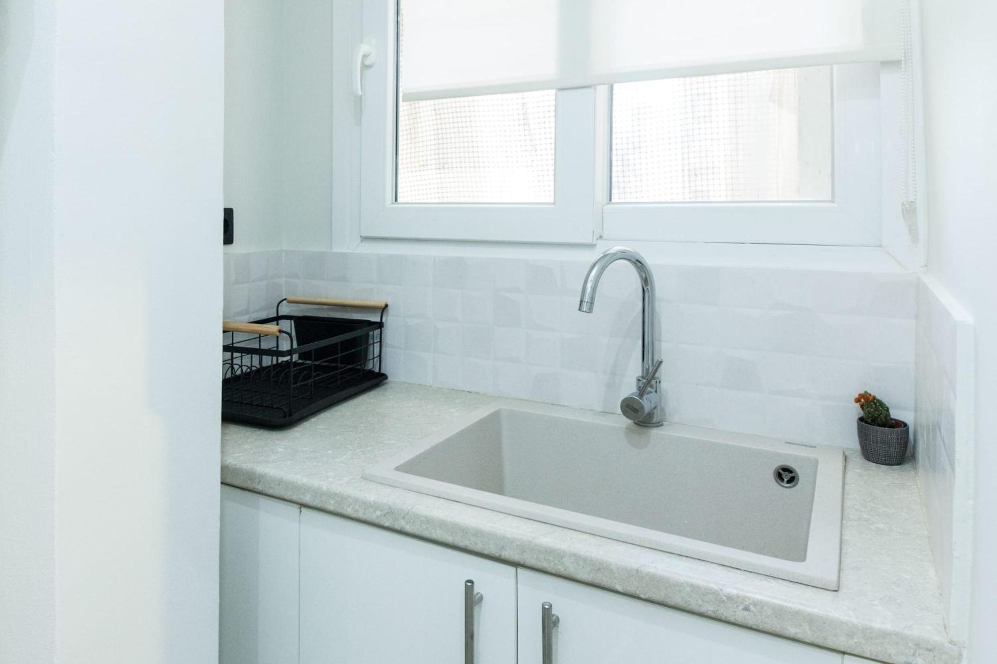 אתונה Acropolis View Modern Deluxe Suite With Balcony מראה חיצוני תמונה