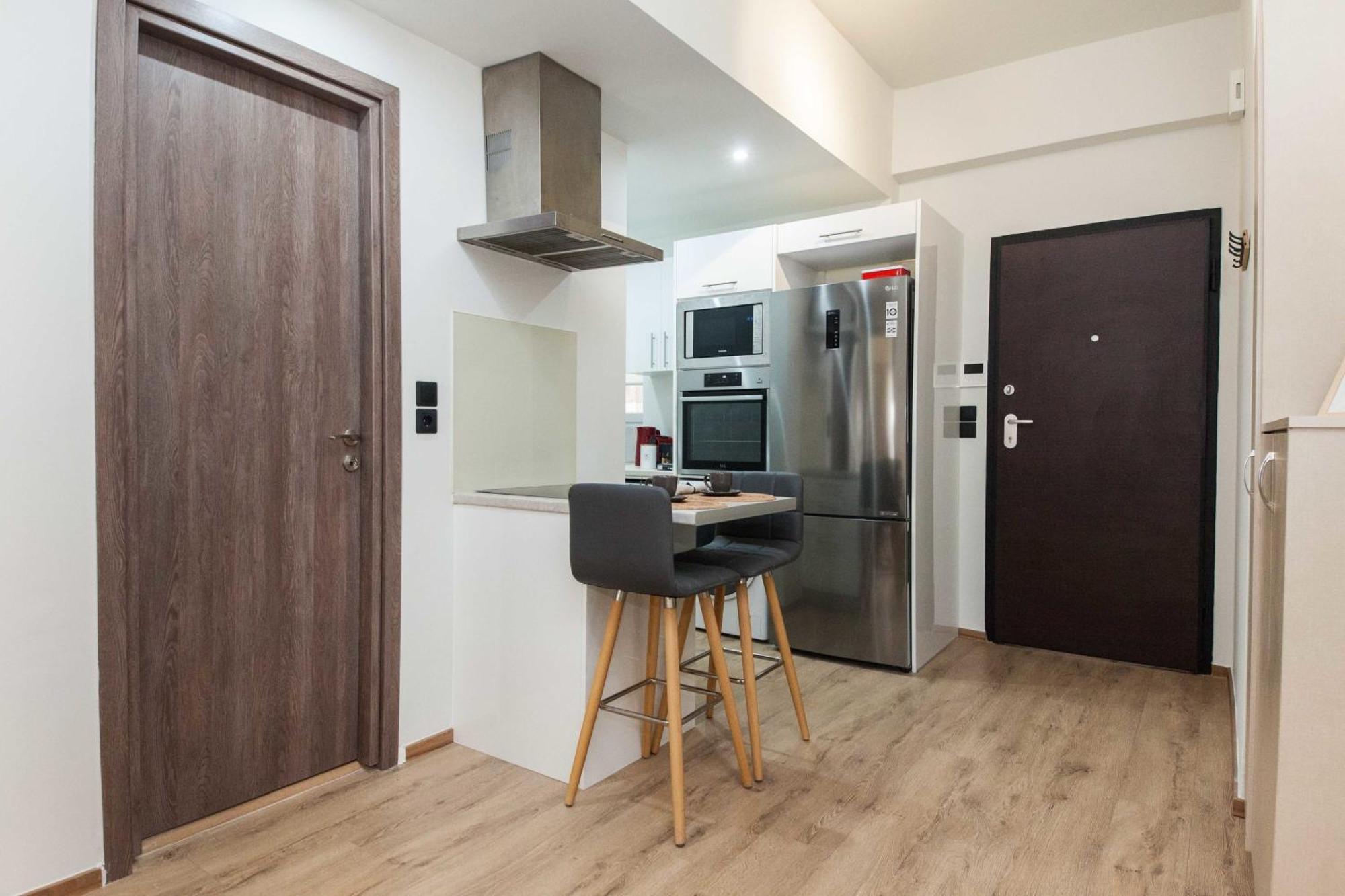 אתונה Acropolis View Modern Deluxe Suite With Balcony מראה חיצוני תמונה